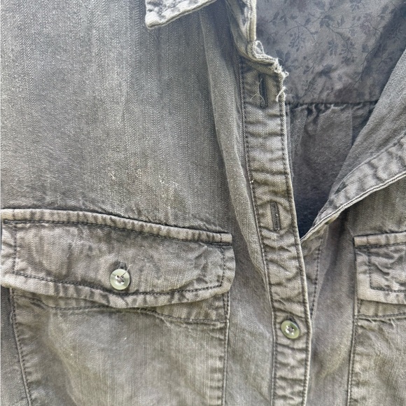 Pilcro Gray Button-Up Shirt - Picture 2 of 4